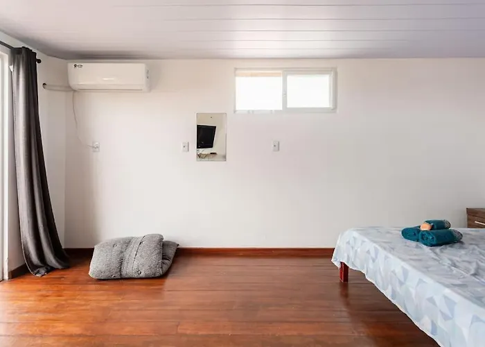 Flat Romantico Da Guarda Do Embau Sc